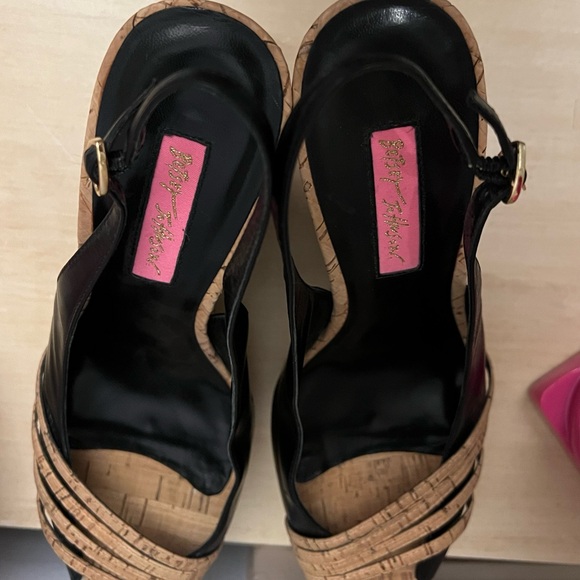 đź’—NWOT BETSEY JOHNSON WEDGESđź’— - Picture 9 of 16